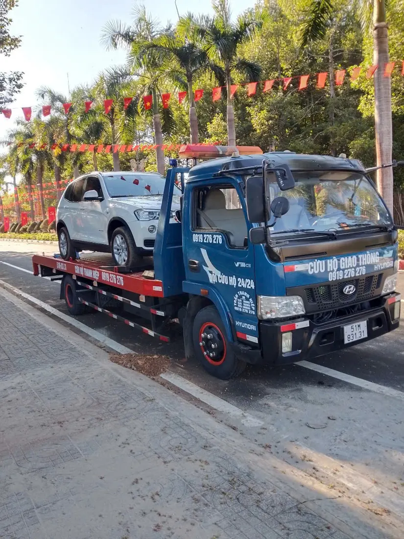 Cứu hộ ô tô Hóc Môn ban ngày