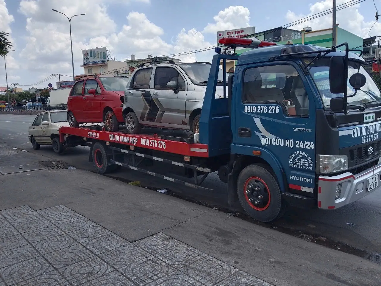 Cứu hộ xe tải Hóc Môn và vận chuyển xe